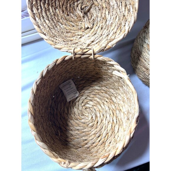 Woven Beehive Basket With Lid Set Of 2 Handmade Natural Grass Storage Containers - Picture 3 of 3